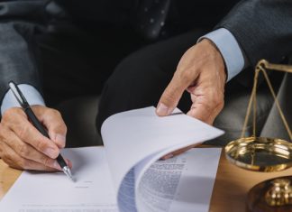 Không bắt buộc phải có chữ ký của người mua hàng trên hóa đơn điện tử