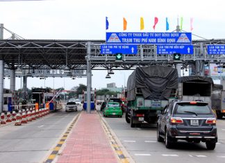Áp dụng Hóa đơn điện tử tại các trạm thu phí BOT Bất cập thu phí tại các trạm BOT trước khi áp dụng Hóa đơn điện tử