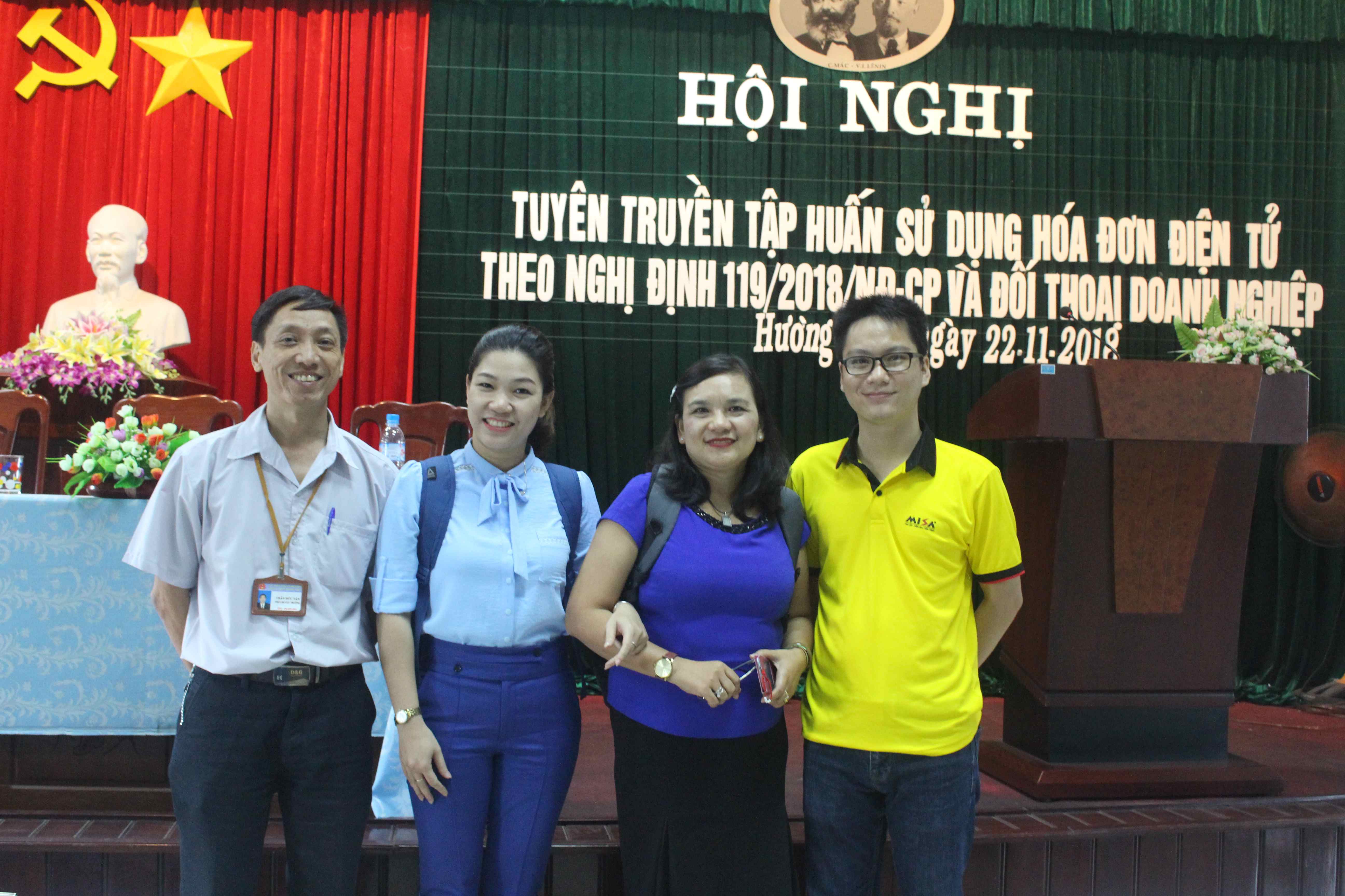 Hội nghị tuyên truyền tập huấn sử dụng hóa đơn điện tử của Chi Cục thuế thị xã Hương Thủy